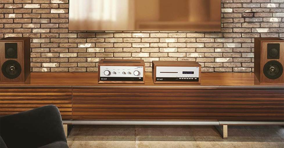 Leak Stereo 230 integrated amp with Wharfedale speakers